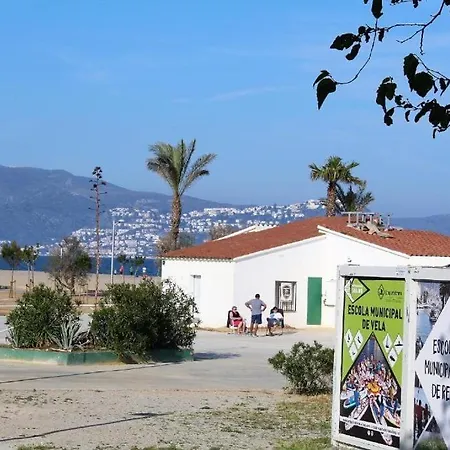 House Duplex In The With Barbaque & Two Terraces One With Views *