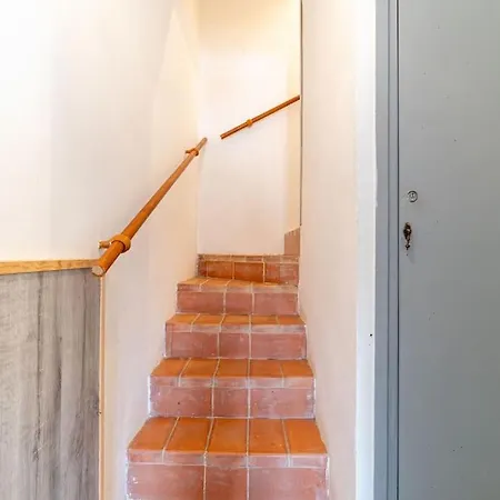 House Duplex In The With Barbaque & Two Terraces One With Views Feriehus