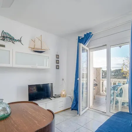 Feriehus House Duplex In The With Barbaque & Two Terraces One With Views *