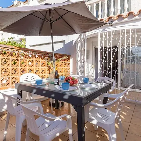 House Duplex In The With Barbaque & Two Terraces One With Views Feriehus *