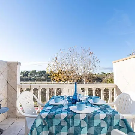 House Duplex In The With Barbaque & Two Terraces One With Views Feriehus *